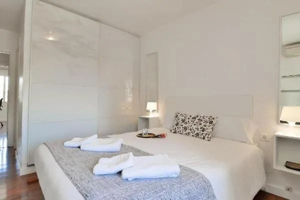 Big Apartment, Close To Train Station マラガ アパート