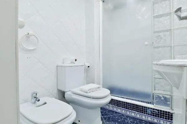Big Apartment, Close To Train Station Malaga Apartment