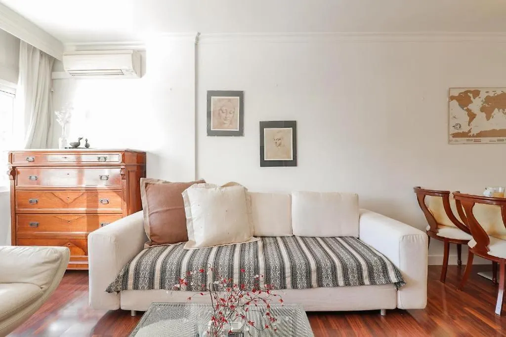 Big Apartment, Close To Train Station Malaga Apartment