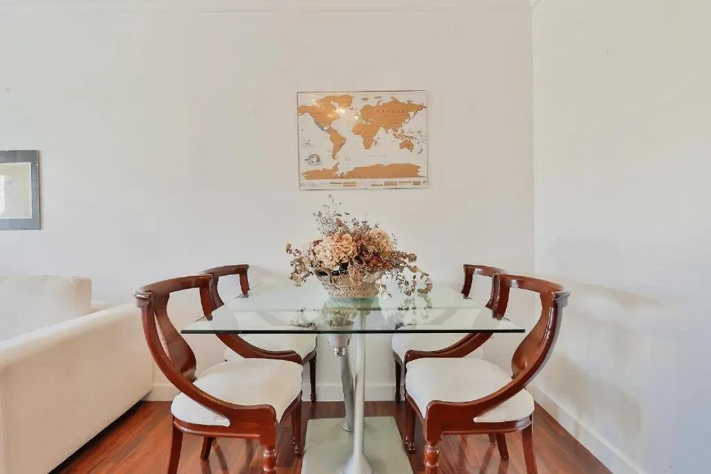 Big Apartment, Close To Train Station Malaga