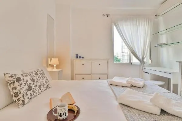 Apartment Big Apartment, Close To Train Station Malaga Spain