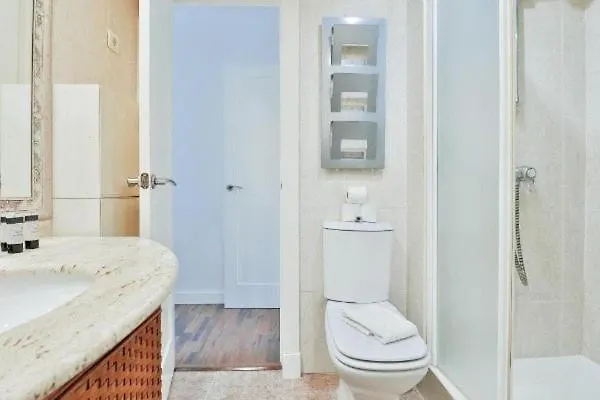 Apartment Big Apartment, Close To Train Station Malaga