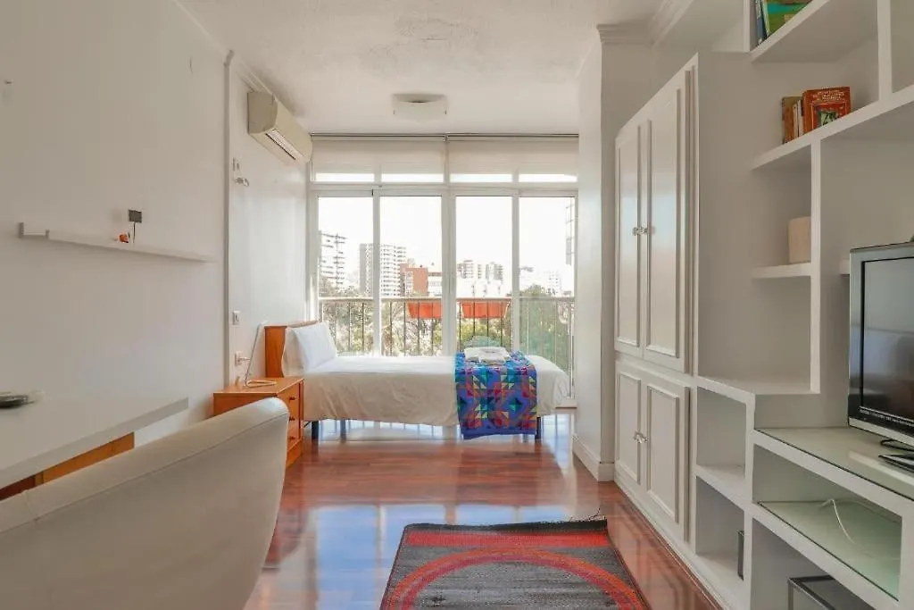 Big Apartment, Close To Train Station Malaga