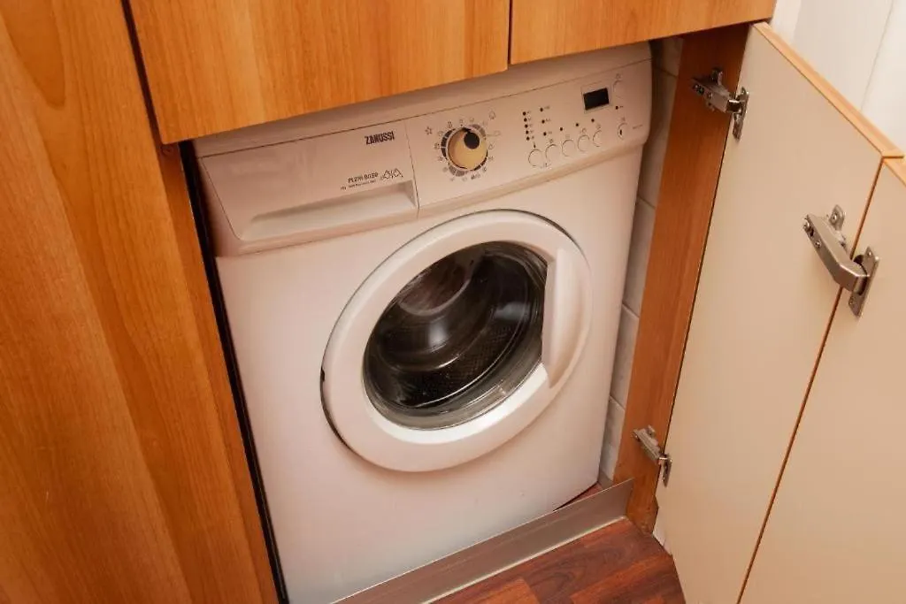 Big Apartment, Close To Train Station Malaga Spain